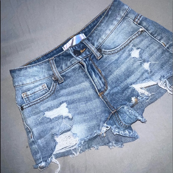 Super Cute Short Shorts Distressed on front and back - Picture 2 of 9